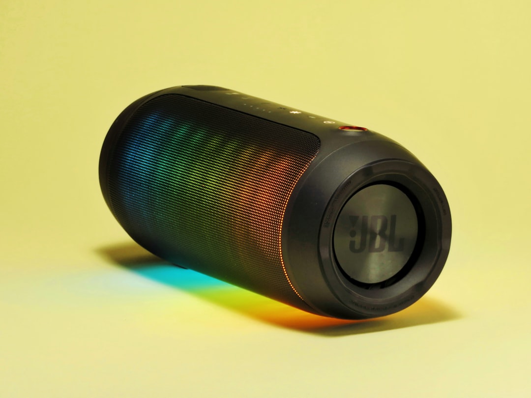 What Speaker Driver Fits a Portable Projector? 20×30×10mm Enclosed Speaker Unit MOQ and Lead Time